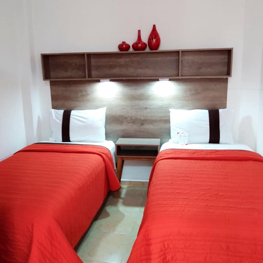Hotel Del Arte Y Figura Леон Екстериор снимка